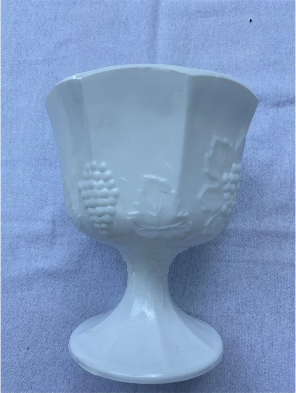 Indiana Harvest Grape White Milk Glass Planter Vase Pedestal Base 6-3/8